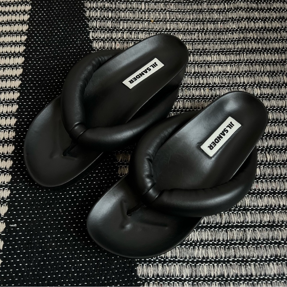 Jil Sander Thong Padded Sandal in Black - Picture 5 of 16